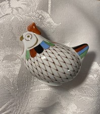 Vintage Hollohaza Fishnet Gold Accents 3.25''(l) x 2.5”(h) Chicken Hen Excellent picture