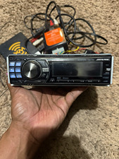 Alpine CDA-105 1 DIN CD Player USB Detachable Face HD & Satellite Radio Ready picture