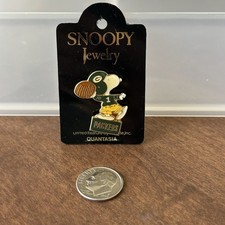 Vintage Snoopy Green Bay Packers NFL Football  Pin, Peanuts, Quantasia picture