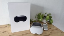 Apple Vision Pro VR Headset 512GB (M2) Solo Knit Band - Excellent - AppleCare+ picture