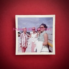 RARE - JOAN CRAWFORD NATURAL COLOR CANDID 1961 SNAPSHOT PHOTO w/ TWINS - BAHAMAS picture