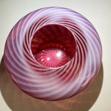 rare fenton cranberry opalescent Spiral Optic Swirl glass Bowl Hard To Find picture