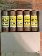 Cooper Bussmann LPJ-30SP 30A 600V Class J Time Delay Fuses NEW Box of 10 picture