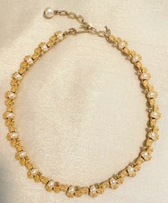VINTAGE TRIFARI GLD-TONE CHOKER / TEXTURED LEAF LINKS ACCENTED WITH SMALL PEARLS picture