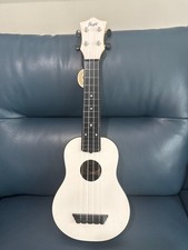 Flight TUS-35 is White Travel Soprano Ukulele picture