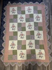 Vintage Shabby Chic Patchwork Quilt Scalloped Edge Floral Cottagecore Farmhouse  picture