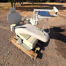 Dental Exam Chair w/ Delivery Unit & Attached Instrument Tray, White picture