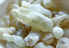 Royal Frankincense Organic Green Hojari Frankincense Oman (Bos. Sacra) (1 oz.) picture