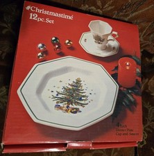 Vtg 12 Pc Nikko Christmastime Set Dinner Plate Teacup Saucer W Box Octagonal  picture