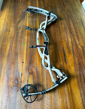 Hoyt Carbon Element G3 Left Hand Compound Bow 70lb 29” Draw Camo. picture
