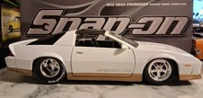 (X RARE VHTFD CAR) (Jada Toys Bigtime Muscle 85 Camaro IROC Z White & Gold(1:24) picture