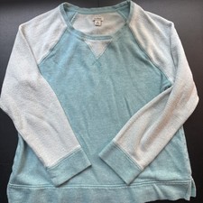 L.L.Bean Raglan Crewneck Sweatshirt Women’s Medium Light Blue picture