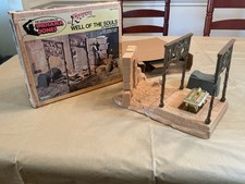Kenner Indiana Jones Well Of  the Souls Playset 1982 Open Box +Original Cardbrd picture