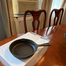 Wagner Ware Sidney O Round Cast Iron 8 1/2