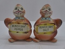 Cute Vintage Enesco Anthropomorphic Beaver Dam Salt & Pepper Shakers Ceramic picture