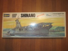 VINTAGE HASEGAWA MOTORIZED SHINANO JAPANESE NAVY AIRCRAFT CARRIER MODEL 1:450 picture