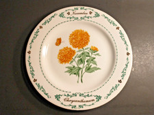 Domestications Flower of the Month 10.625'' Dinner Plate  November Chrysanthemum picture