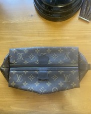 ✨VTG 1970s Louis Vuitton French Co. Cosmetic Bag🇺🇸Made Under License EXCELLENT picture