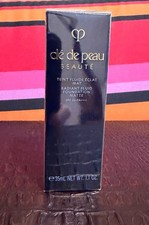 Cle De Peau Radiant Fluid Foundation SPF 20 PA +++ Matte B00 Very Light Beige picture