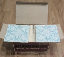 Vintage 70s Box Of 36 H & R Johnson Cristal Blue & White Retro Ceramic Tiles NOS picture