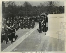 1932 Press Photo Patrick J. Hurley at Tomb of Unknown Soldier, Arlington, VA picture