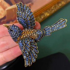 Vintage Magpie Bird Brooch Luxury Crystal Antique Style Unisex Jewelry Pin Gift picture