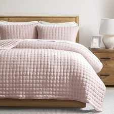Pink Queen Size Quilt Bedding Sets with Pillow Shams, Lightweight Soft Bedspr... picture