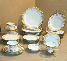 Weimar Porzellan Katharina 14151 White Gold Floral 38 PIECES  Dinner Set picture