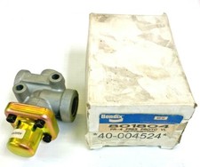 BENDIX PRESSURE PROTECTION H VALVE**SEE DESCRIPTION** picture