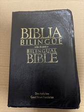 BIBLIA BILINGUE Black Leather Bilingual Bible Spanish English Good News picture