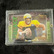 Select 1995 Certified Red Hot Rookies Brett Favre Packers SW-20 /1028 picture