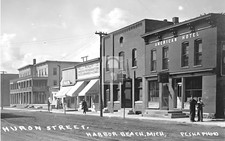 Huron Street View Harbor Beach Michigan MI - Reprint picture