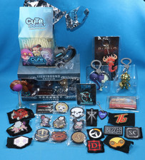 LOT OF 28 BLIZZARD BLIZZCON 2014-2019 BACKPACK HANGERS BADGES CUTE BUT DEADLY picture