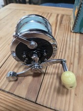 Vintage Penn SENATOR 1/0 Reel picture