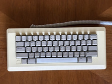 Vintage Apple M0110 Keyboard and Cable for Macintosh 128k 512k Mac-TESTED picture