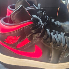 Nike Air Jordan 1 Low Bred Black/Red Colorblock Low Top Lace-Up Men’s picture