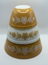 Pyrex Butterfly Gold Mixing Nesting Bowls 403, 402, 401 Excellent Condition picture