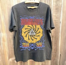 Soundgarden Tour Shirt Vintage Grunge Band Graphic Tee picture