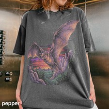 Vintage Canyon Bat Sunset Mountain Comfort Tee picture