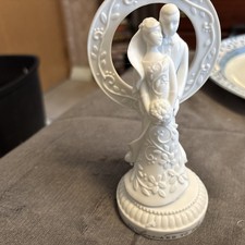 VTG 2005 Hallmark Wedding Cake Topper Two Hearts One Love Keepsake IOB picture
