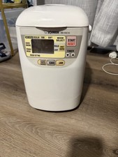 Zojirushi BB-HAC10 Home Bakery 1-Pound-Loaf Programmable Mini Breadmaker*READ* picture