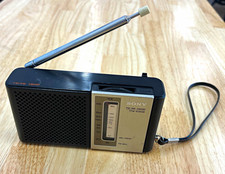 Vintage Sony TFM-6060W AM/FM 2 Band Portable Transistor Radio Tested Working picture