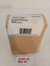 HoneyWell T7047C 1090 Wall Mounted Sensor Enclosure New-Old Stock picture