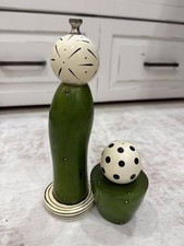 VTG William Bounds PepArt Robert Wilhelm Cactus Salt & Pepper Mill Shaker Set picture