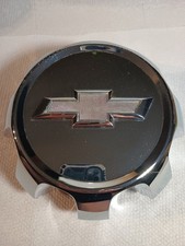 GM center Cap Very Nice clean Like New. picture