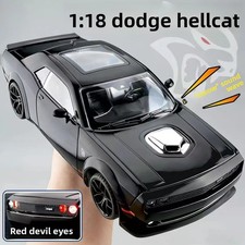 DODGE CHALLENGER SRT HELLCAT 1/18 DIECAST MODEL CAR picture