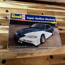 Revell Super Stallion Mustang 1:25 Model Kit 85-2571 1994 Open Box picture