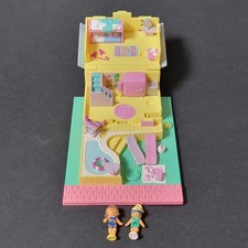 Vintage 1993 GUC Bluebird Polly Pocket Summer House Complete with Both Dolls MA picture