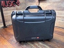 NANUK 915 Clamshell Poly Hard Case Watertight picture