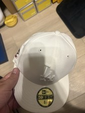 New Era 59FIFTY Los Angeles Dodgers White Fitted Cap 6 7/8 World Series Patch picture